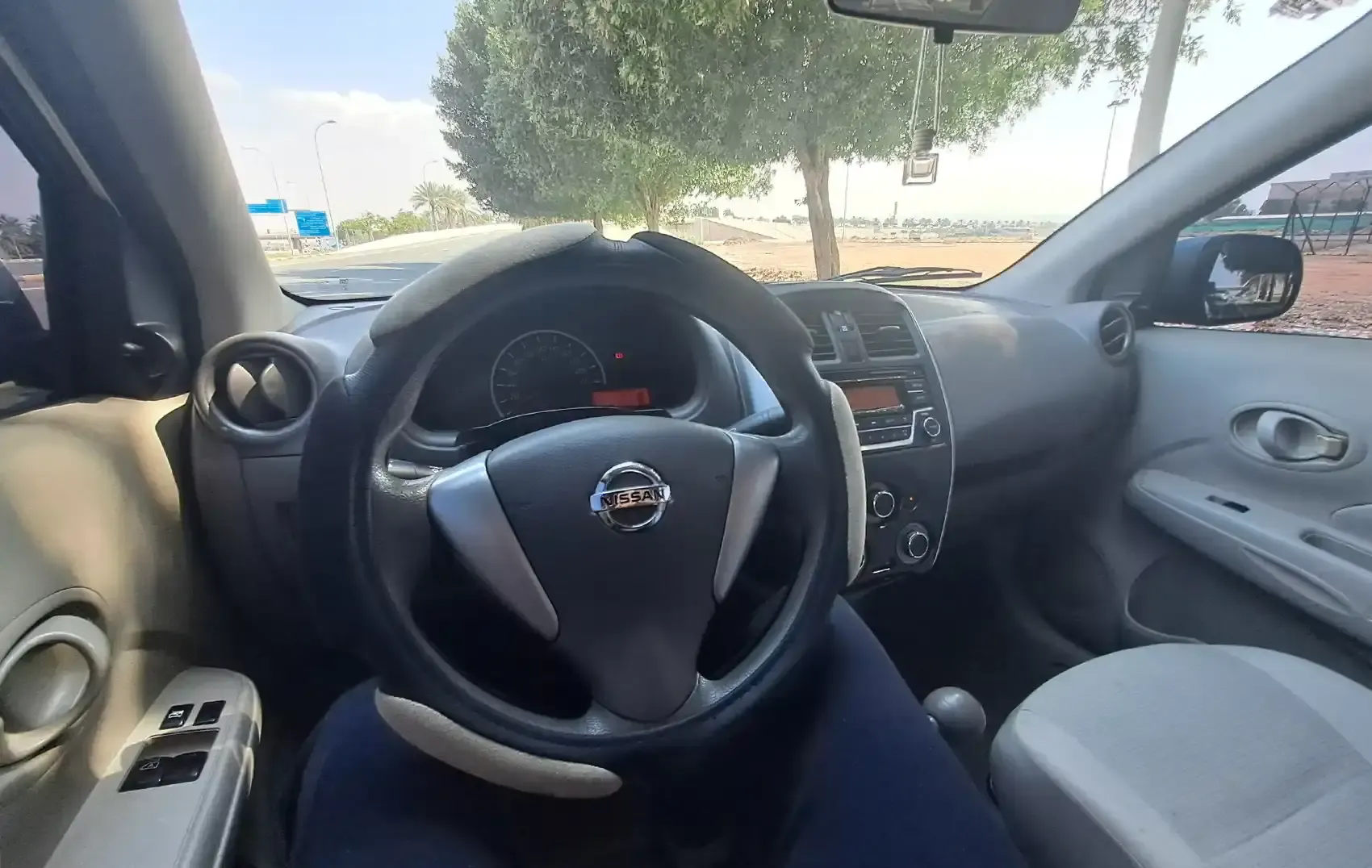 Nissan Sunny - Image 7